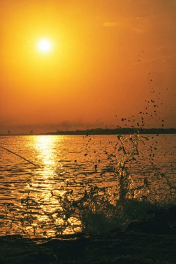 Calao Sahili, Kolombiya 'da güzel gün batımı manzarası.