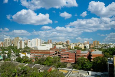 Barranquilla, Atlantico, Kolombiya. 12 Haziran 2019: Güzel güneşli bir günün güzel manzarası