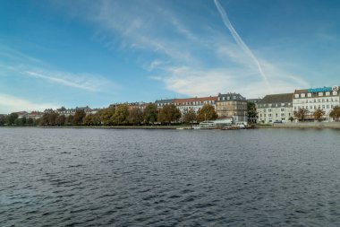 Kopenhag, Danimarka. 28 Eylül 2019: Şehrin panoramik manzarası ve gökyüzü mimarisi.