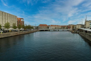 Kopenhag, Danimarka. 27 Eylül 2019, Kopenhag, Danimarka. 28 Eylül 2019: Şehrin panoramik manzarası ve gökyüzü mimarisi.