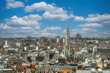 Brüksel, Belçika. 30 Eylül 2019: Brüksel 'in büyük meydanındaki binaların cephesi.