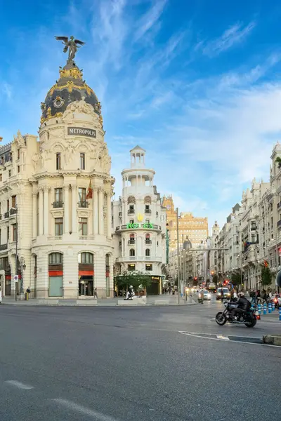 Madrid Espaa Ekim 2019 Şehirdeki Mavi Gökyüzündeki Binaların Mimarisi - Stok İmaj