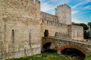 Lizbon, Portekiz. 9 Nisan 2022: Lizbon 'daki So Jorge Kalesi.