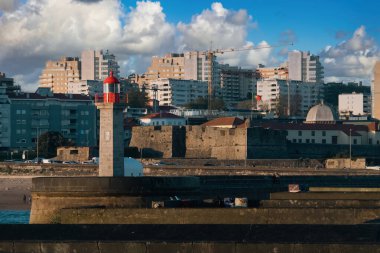 Douro Nehri 'ne bakan Las Felgueiras Deniz Feneri. Porto, Portekiz. 