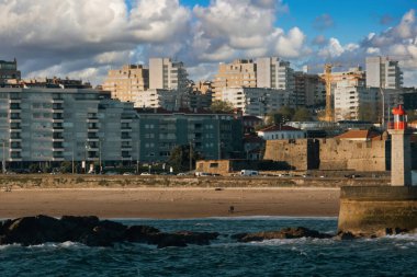 Douro Nehri 'ne bakan Las Felgueiras Deniz Feneri. Porto, Portekiz. 