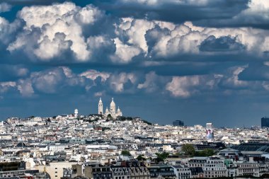 22 Nisan 2022: Les Invalides, şehrin mimari ve panoramik manzarası..