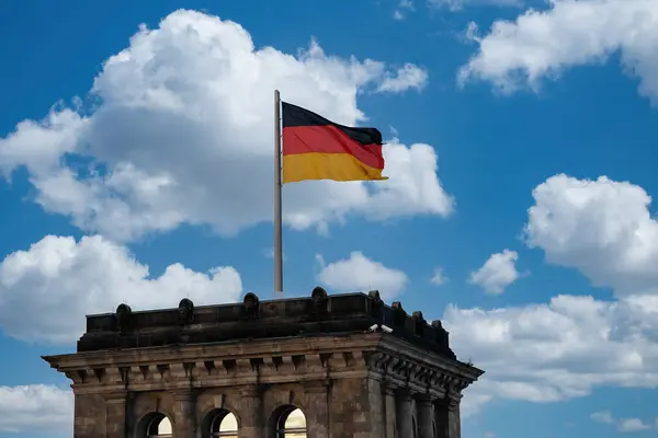 Σημαία Της Γερμανίας Πρώτο Πλάνο Που Φυσάει Από Τον Άνεμο Royalty Free Φωτογραφίες Αρχείου