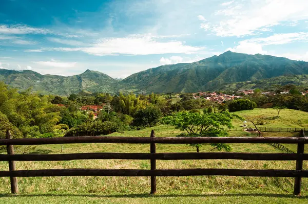 stock image Landscape with tree and view of the mountains in Tamesis, Antioquia, Colombia.