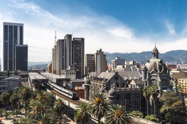 Medellin, Antioquia, Kolombiya. 17 Ocak 2024: Kültür ve Medellin Metro Sarayı.