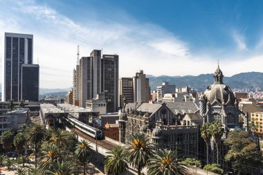 Medellin, Antioquia, Kolombiya. 17 Ocak 2024: Kültür ve Medellin Metro Sarayı.