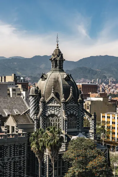 stock image Medellin, Antioquia, Colombia. January 17, 2024: Dome of the Palace of Culture and blue sky.