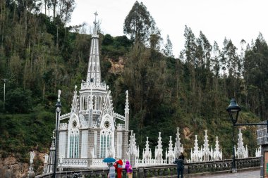 Lpiales, Narino, Kolombiya. 26 Haziran 2024: Las Lajas 'ın Meryem Ana' sının Sığınağı.