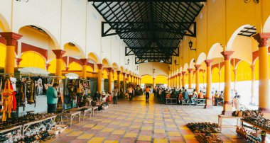 Cordoba, Kolombiya. 4 Ekim 2012: Pazar Meydanı, Santa Cruz de Lorica