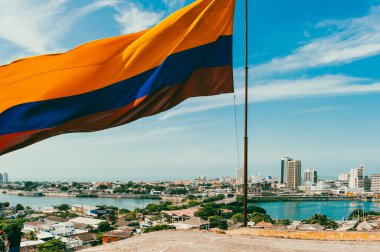 Cartagena, Bolivar, Kolombiya. 18 Ocak 2013: Kartagena ve Bayrak Panoramik.