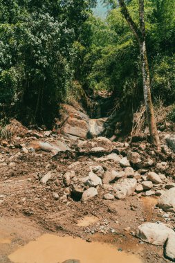 Barranquilla, Kolombiya 'da taş yağmuru.