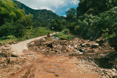 Barranquilla, Kolombiya 'da taş yağmuru.