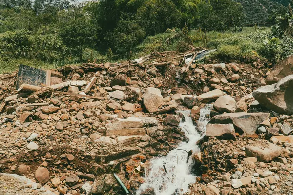 Barranquilla, Kolombiya 'da taş yağmuru.