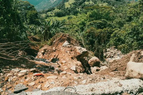Barranquilla, Kolombiya 'da taş yağmuru.