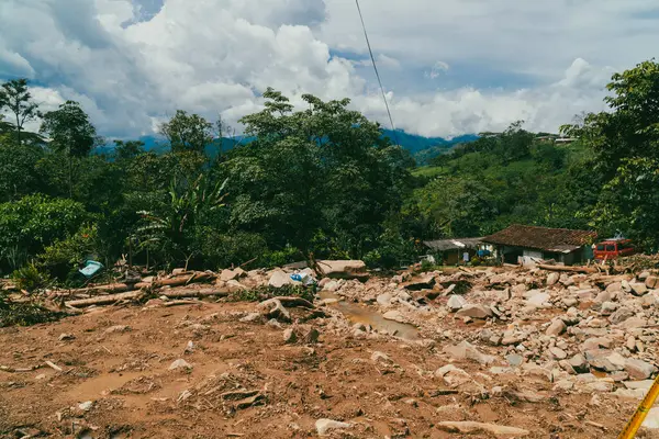 Barranquilla, Kolombiya 'da taş yağmuru.