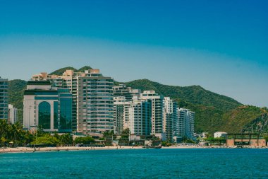 Santa Marta Körfezi ve Bastide yürüyüşü. Santa Marta, Magdalena, Kolombiya.