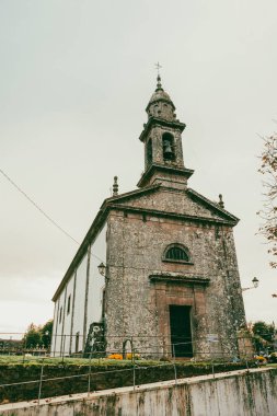 Santiago de Compostela, İspanya. 9 Kasım 2024: Santiago de Compostela San Pelayo de Sabugueira Kilisesi