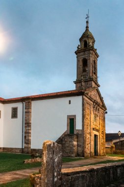 O Pedrouzo, İspanya. 8 Kasım 2024: Santa Eulalia Kilisesi.