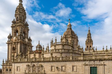 Santiago de Compostela, Galiçya, İspanya. 9 Kasım 2024: Santiago de Compostela Katedrali 'nin içi ve dışı.