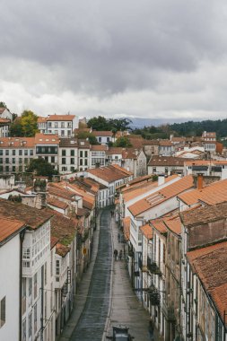 Santiago de Compostela, Galiçya, İspanya. 9 Kasım 2024: Santiago de Compostela 'nın tarihi merkezi ve mimarisi.