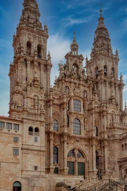 Santiago de Compostela, Galiçya, İspanya. 9 Kasım 2024: Santiago de Compostela Katedrali 'nin içi ve dışı.