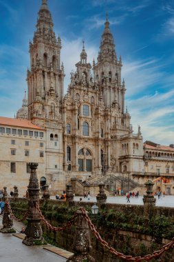 Santiago de Compostela, Galiçya, İspanya. 9 Kasım 2024: Santiago de Compostela Katedrali 'nin içi ve dışı.