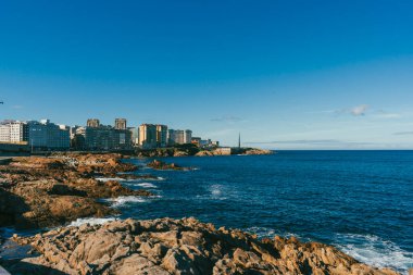 Ensenada del Orzn 'dan panoramik manzara. La Coruna, İspanya.