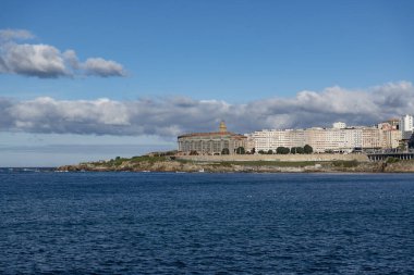 Ensenada del Orzn 'dan panoramik manzara. La Corua, İspanya.