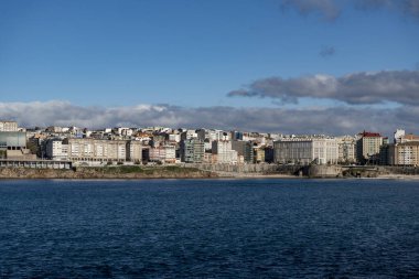 Ensenada del Orzn 'dan panoramik manzara. La Corua, İspanya.