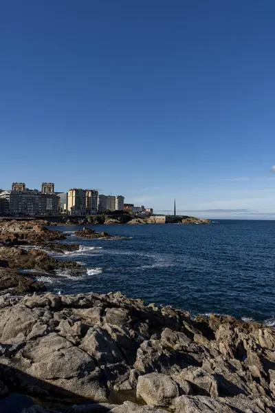 Ensenada del Orzn 'dan panoramik manzara. La Corua, İspanya.