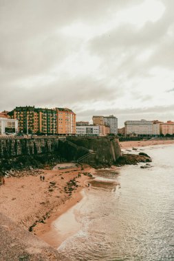 La Coruna, İspanya. 11 Kasım 2024: Amorosas Sahili, A Corua, İspanya.