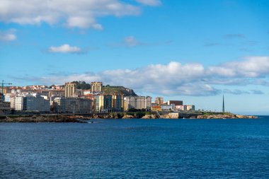 La Coruna, İspanya. 11 Kasım 2024: Riazor plajındaki panoramik manzara.