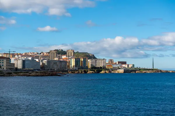 La Coruna, İspanya. 11 Kasım 2024: Riazor plajındaki panoramik manzara.