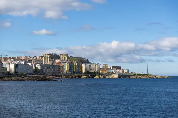 La Coruna, İspanya. 11 Kasım 2024: Riazor plajındaki panoramik manzara.