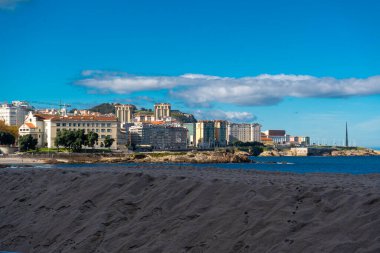 La Coruna, İspanya. 11 Kasım 2024: Riazor plajındaki panoramik manzara.