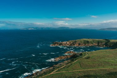Punta Herminia Atlantik Okyanusu 'na bakıyor. La Coruna, İspanya.