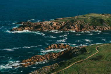 Punta Herminia Atlantik Okyanusu 'na bakıyor. La Coruna, İspanya.