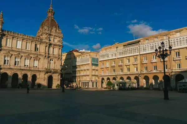 La Coruna, İspanya. 11 Kasım 2024: Maria Pita Meydanı ve Belediye Binası.