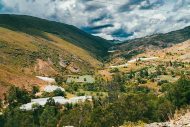 Samaca, Villa de Leyva üzerinden seraların doğal manzarası. Kolombiya. 