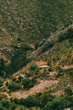 Villa de Leyva, Boyaca, Kolombiya 'ya giden çöl manzarası yolu..