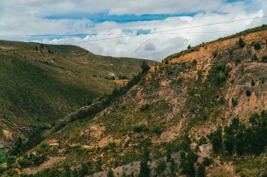 Villa de Leyva, Boyaca, Kolombiya 'ya giden çöl manzarası yolu..