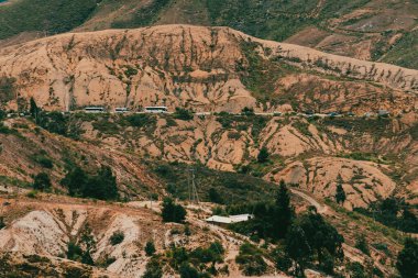 Villa de Leyva, Boyaca, Kolombiya 'ya giden çöl manzarası yolu..