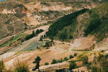Villa de Leyva, Boyaca, Kolombiya 'ya giden çöl manzarası yolu..