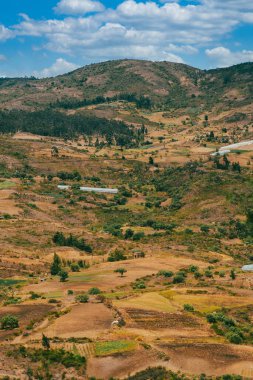 Villa de Leyva, Boyaca, Kolombiya 'ya giden çöl manzarası yolu..