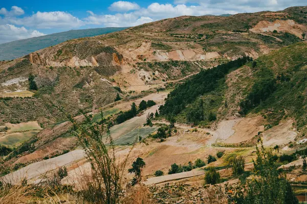 Villa de Leyva, Boyaca, Kolombiya 'ya giden çöl manzarası yolu..