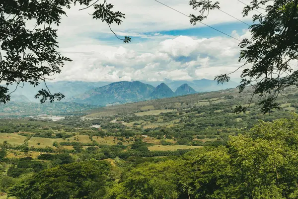 Antioquia La Pintada 'nın güneybatısında manzara.